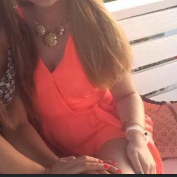 Express coral romper! - Picture 3 of 4